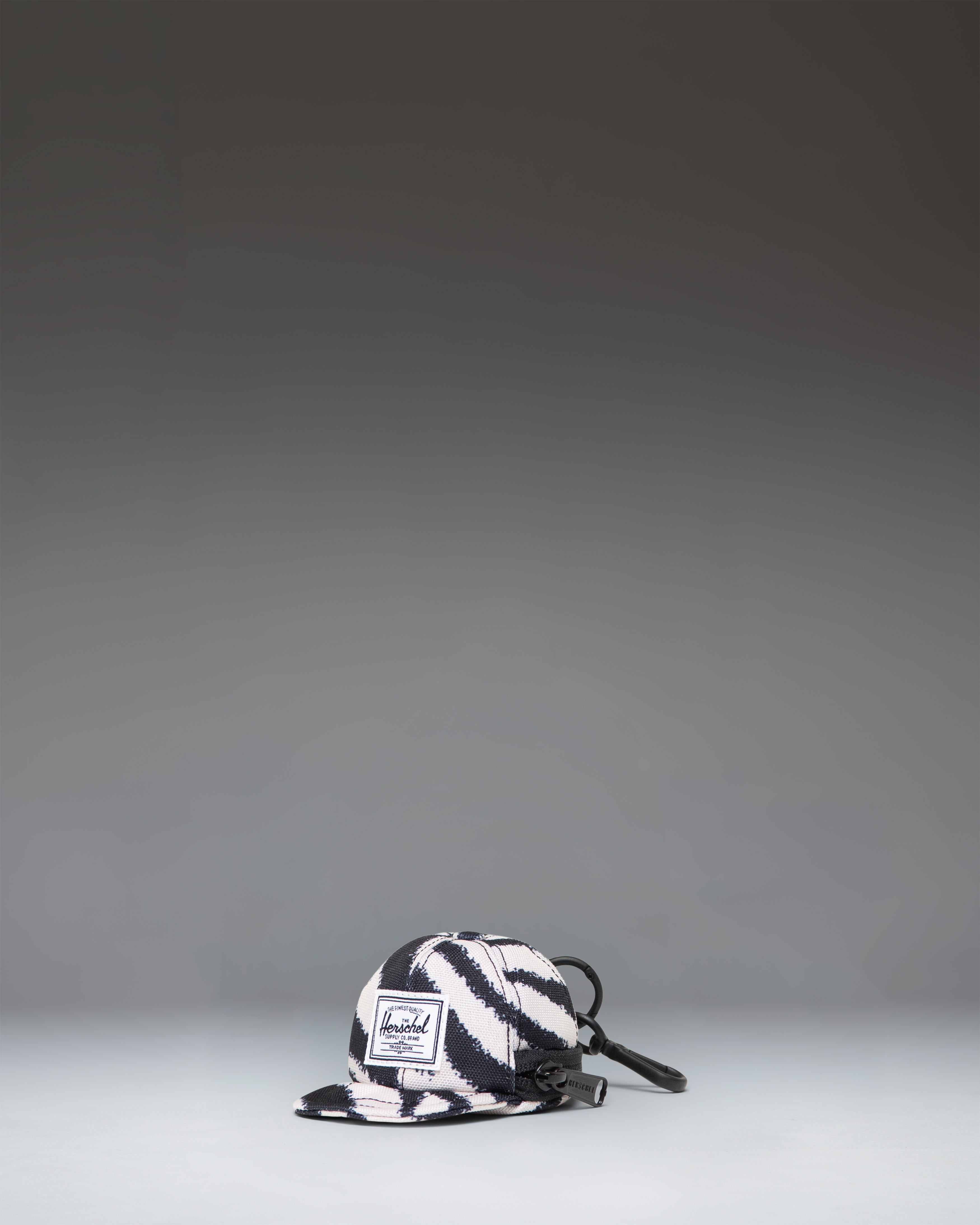 Sylas Classic Cap Bag Charm – Herschel Supply Co. USA