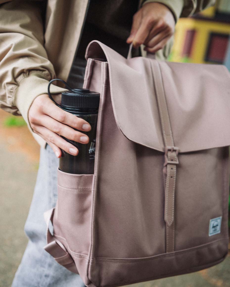City Backpack – Herschel Supply Co. USA