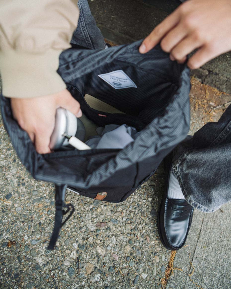Retreat Backpack Small – Herschel Supply Co. USA