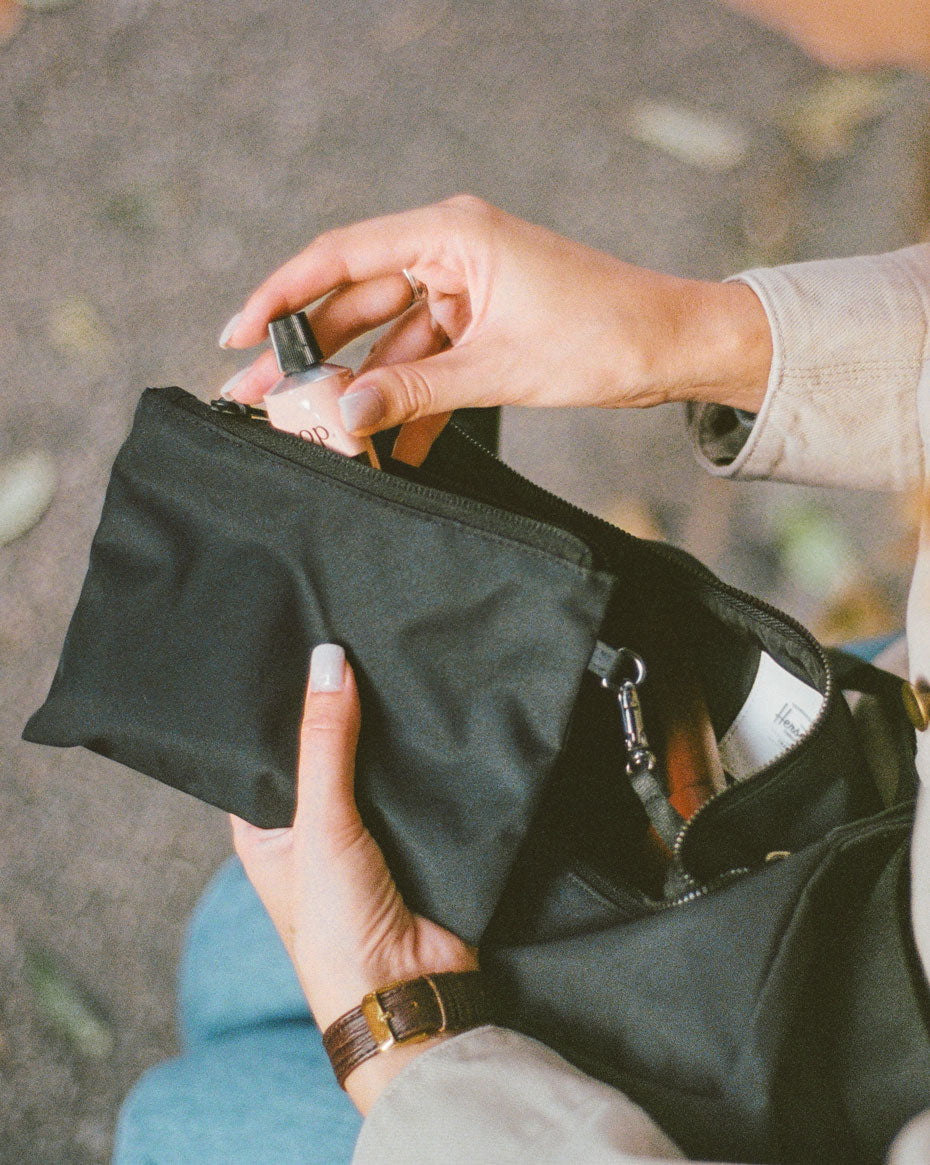 Yara Large Shoulder Bag – Herschel Supply Co. USA