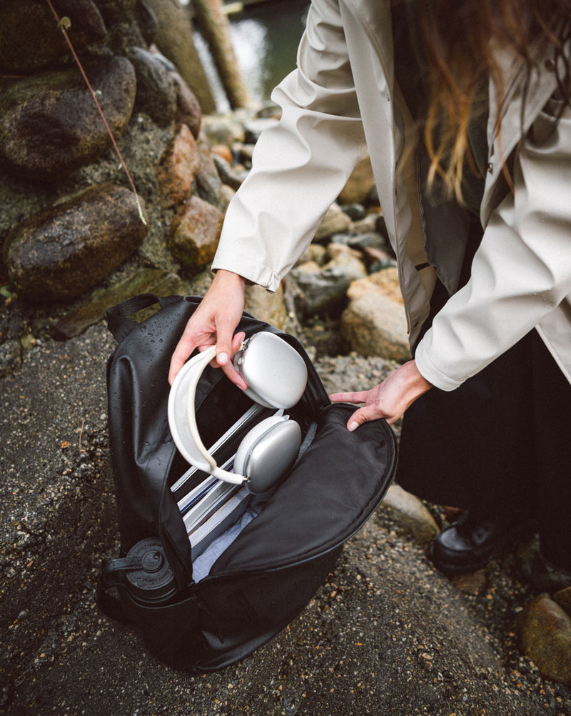 backpack rain cover herschel City Weather Resistant Supply Co. USA there is a floating top pocket for valuables and two side pockets made of power mesh that stretch to carry various water bottles Alberni Backpack Weather Resistant