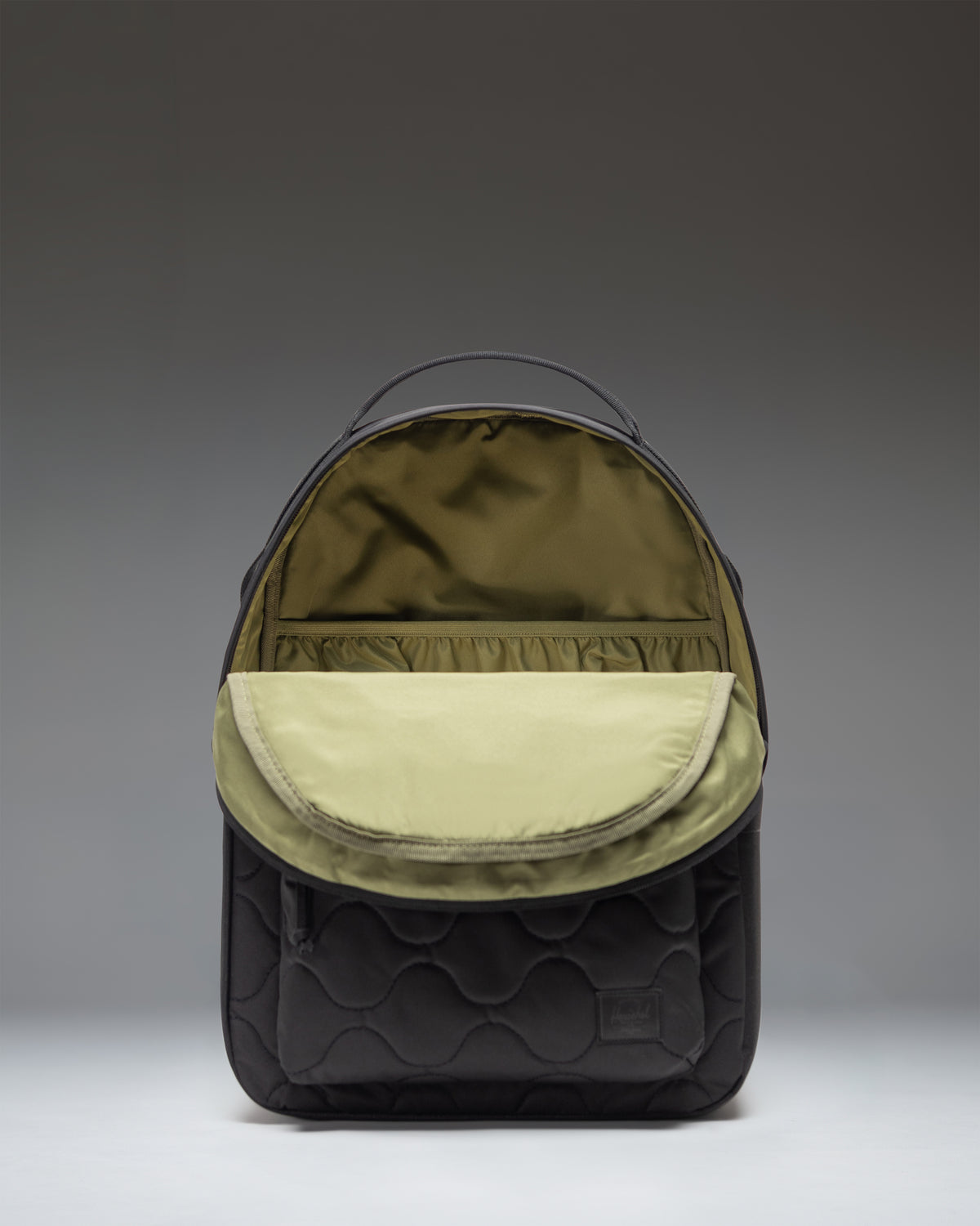Herschel Classic XL Quilted Capsule – pohled 3