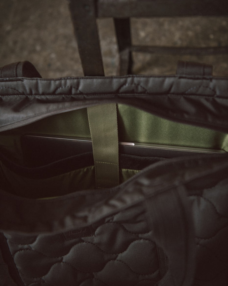 Herschel Heritage™ Tote Quilted