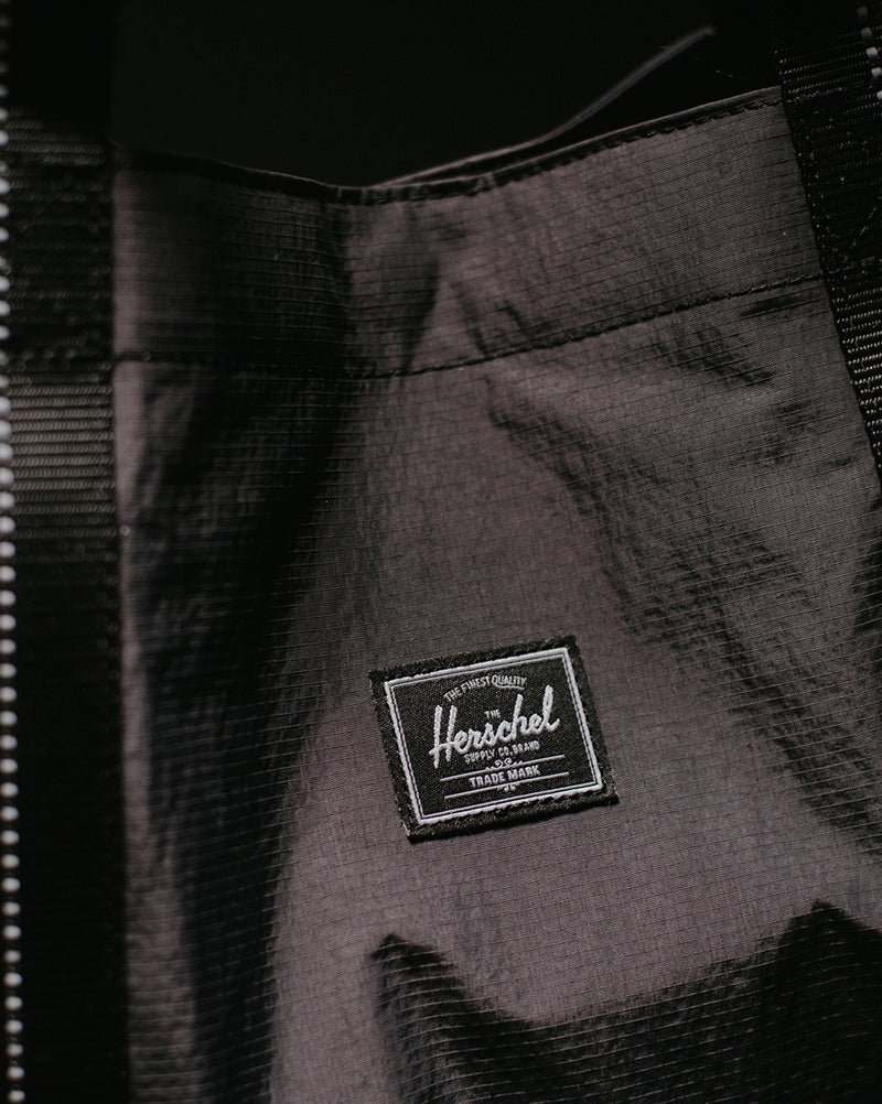 Herschel Classic™ Large Ripstop Reflective Tote