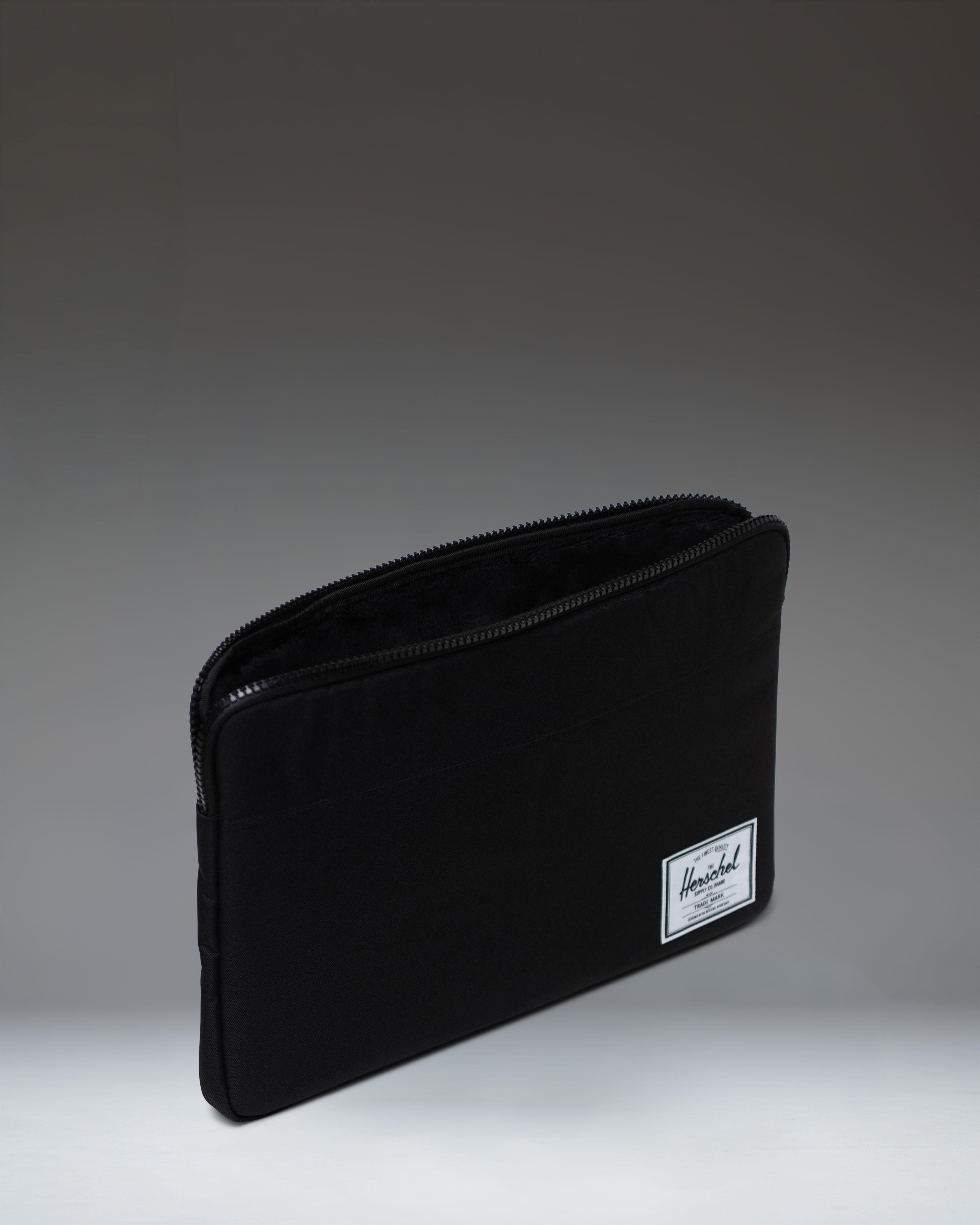Anchor Sleeve 15-16 Inch – Herschel Supply Co. USA