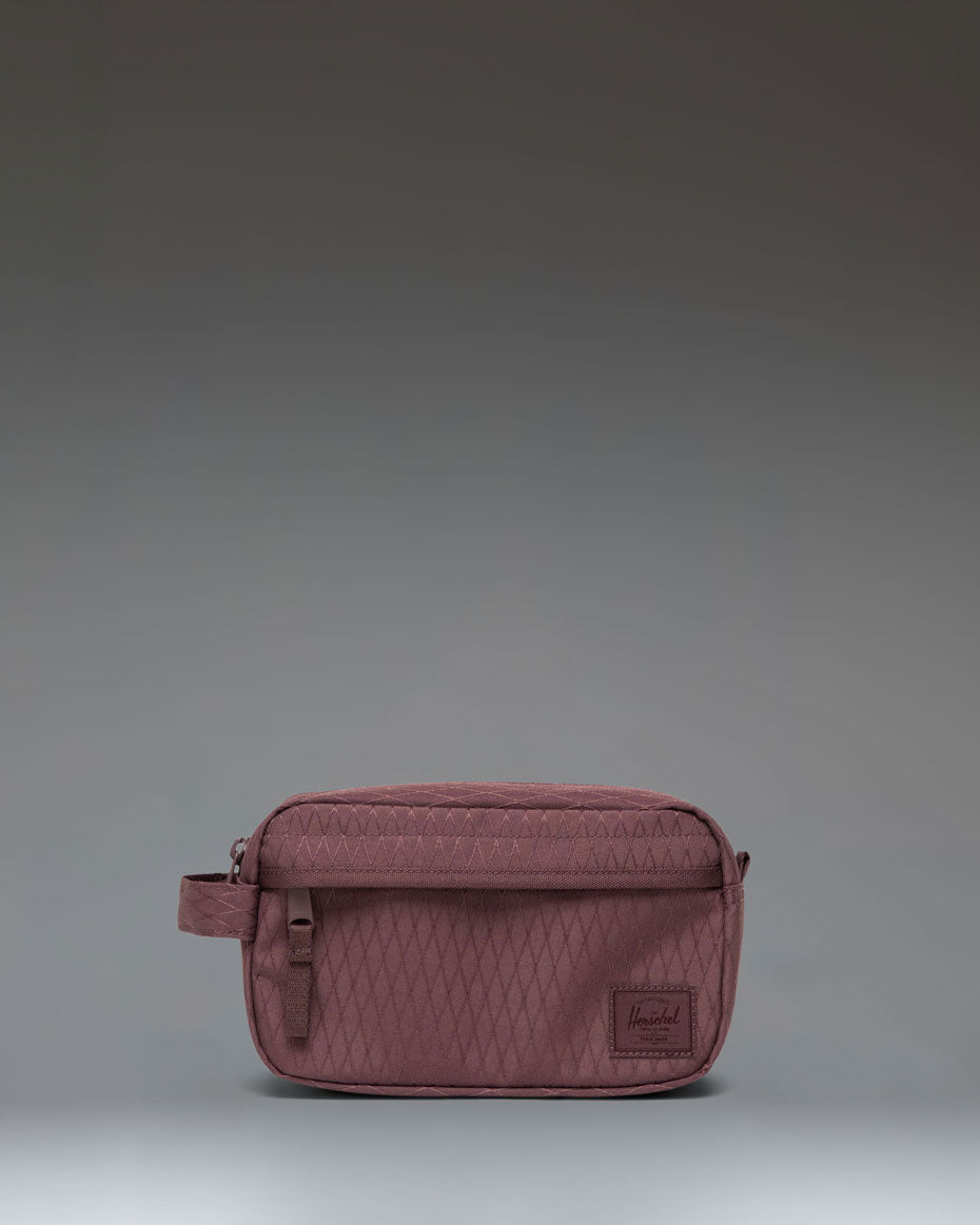 herschel men's chapter travel kit bag Supply Co | - 5L The bag is easy to lift or hang up using the handle on the side Herschel Supply Co. Chapter Travel