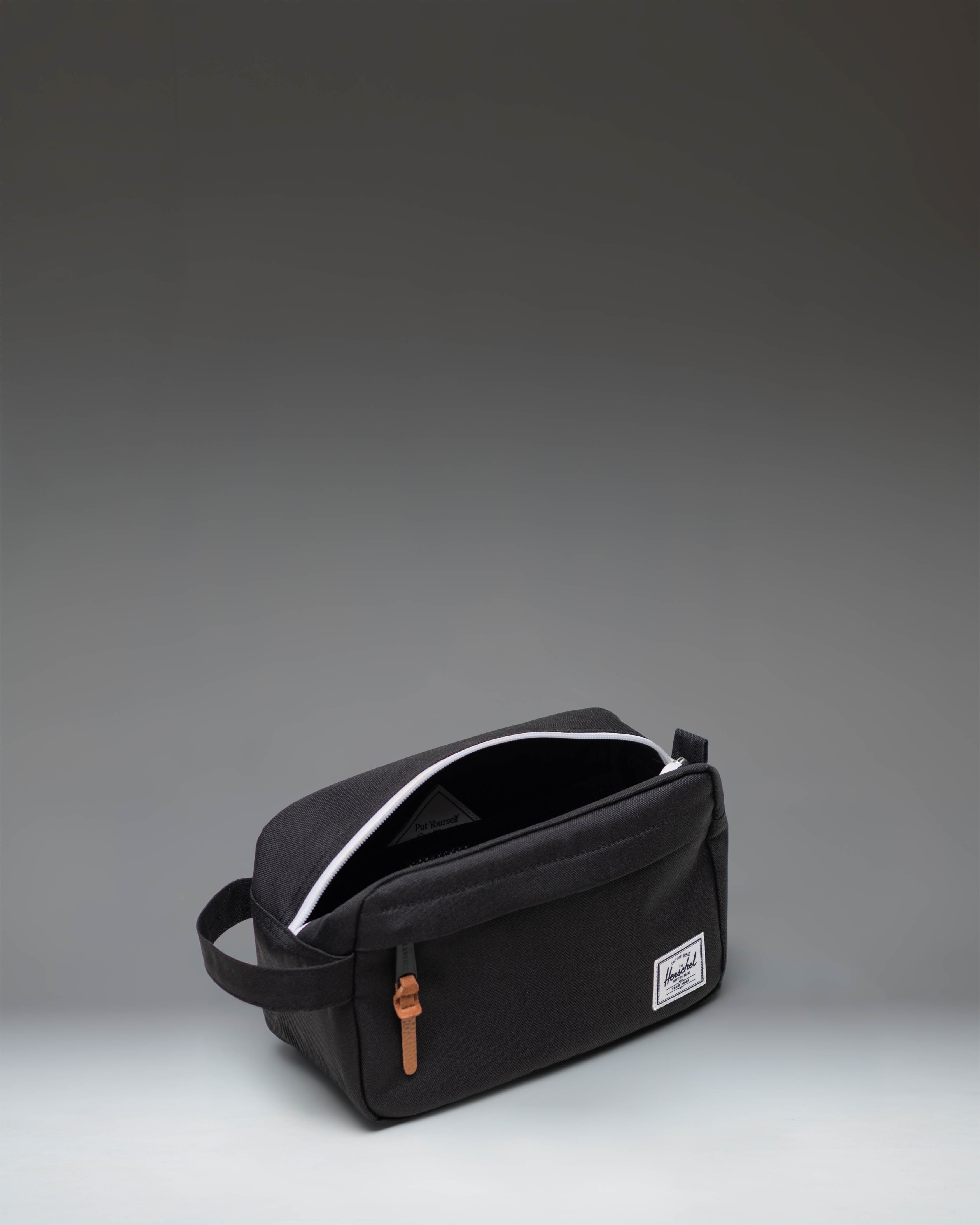 Chapter Travel Kit – Herschel Supply Co. USA