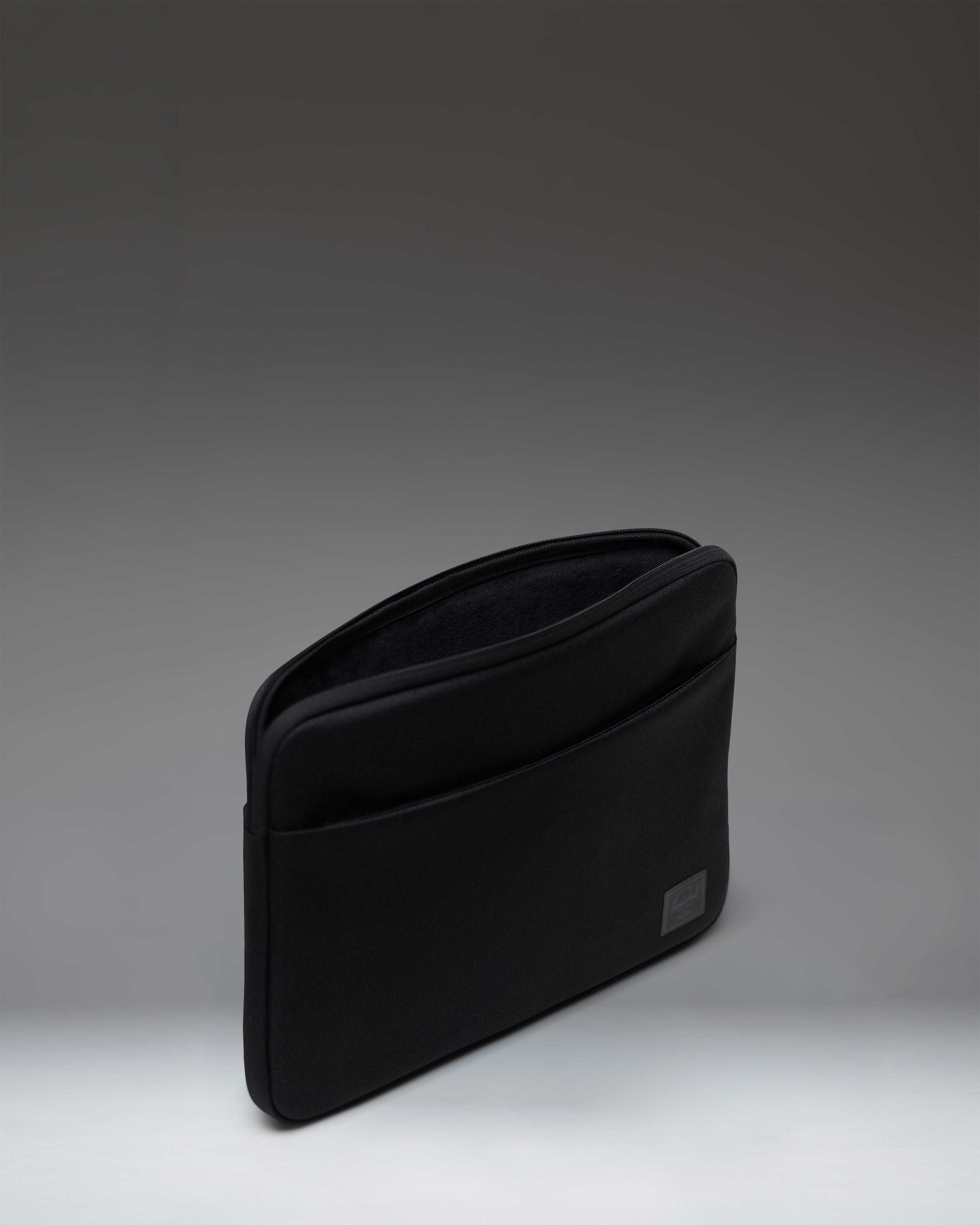 Denman Sleeve 14 Inch Tech – Herschel Supply Co. USA
