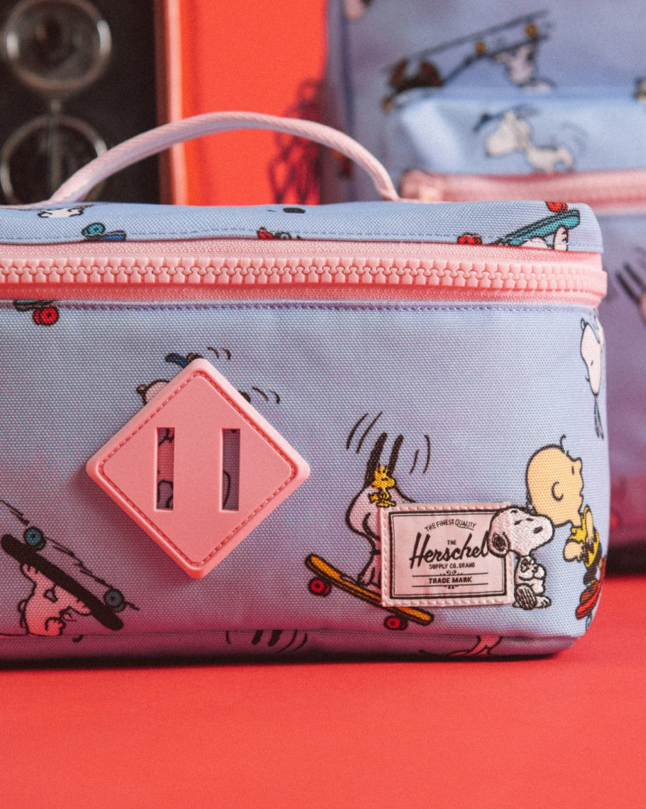AT・THE・HOP ポーチ Peanuts® Herschel Heritage™ Lunch Box Little Hrsc – Herschel