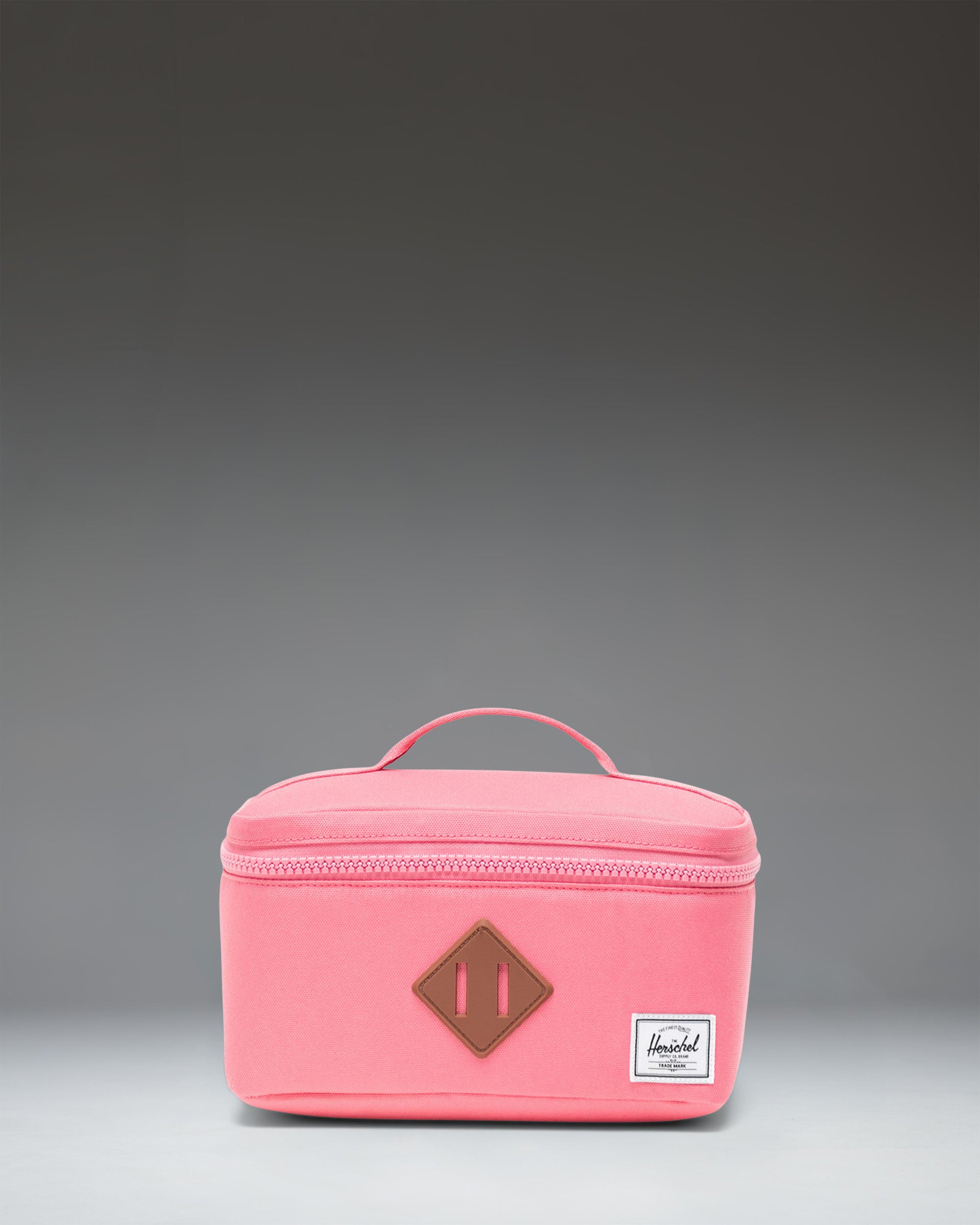 baby hiking backpack on plane Did you know that you can fly with your hiking baby carrier for free? It  counts as one of your two free baby items which you are allowed with most  airlines. In