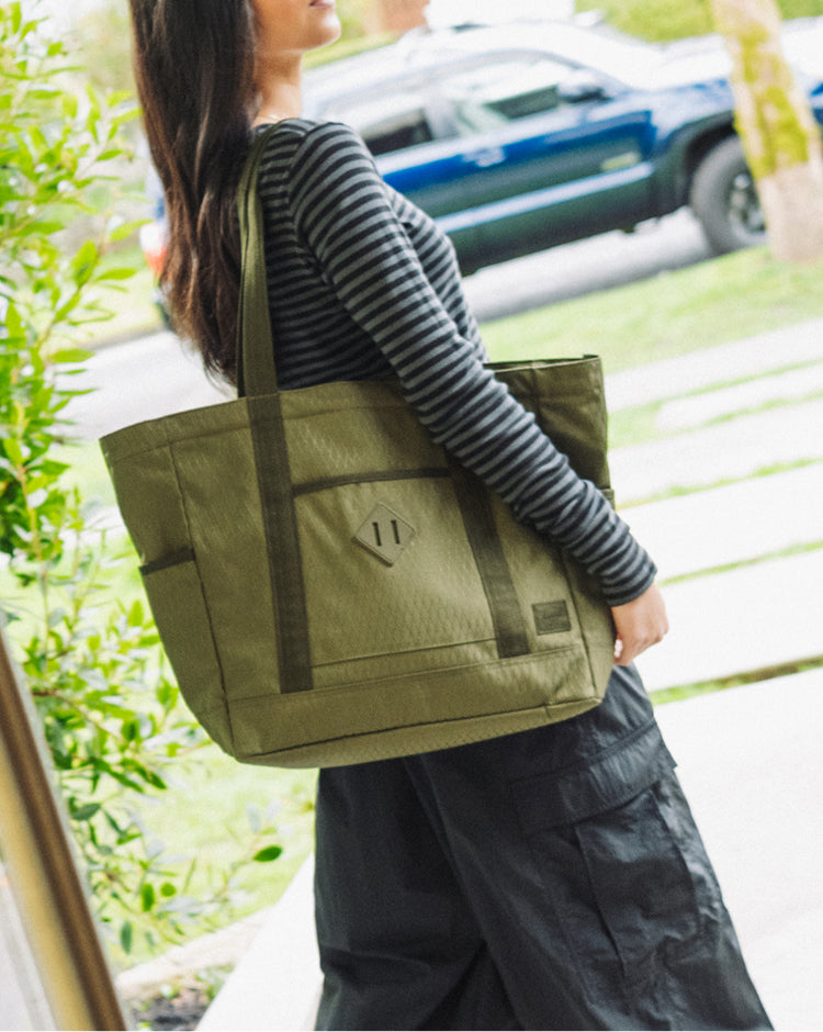 Herschel Heritage Tote in Ivy Green Diamond.