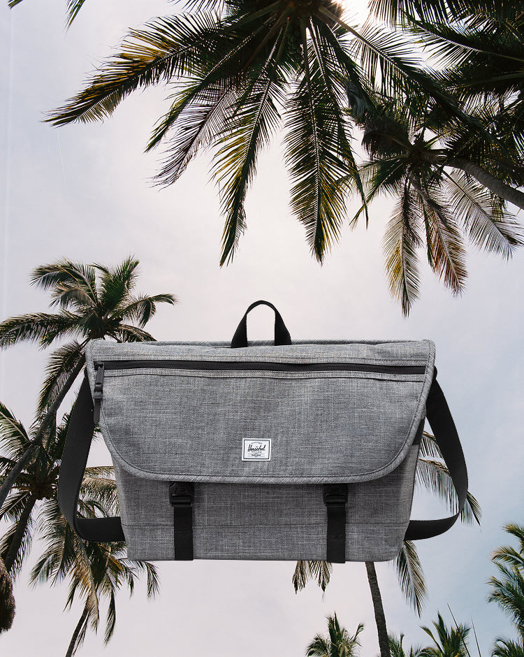 Herschel Supply Co Cove Messenger bag in Raven Crosshatch grey.