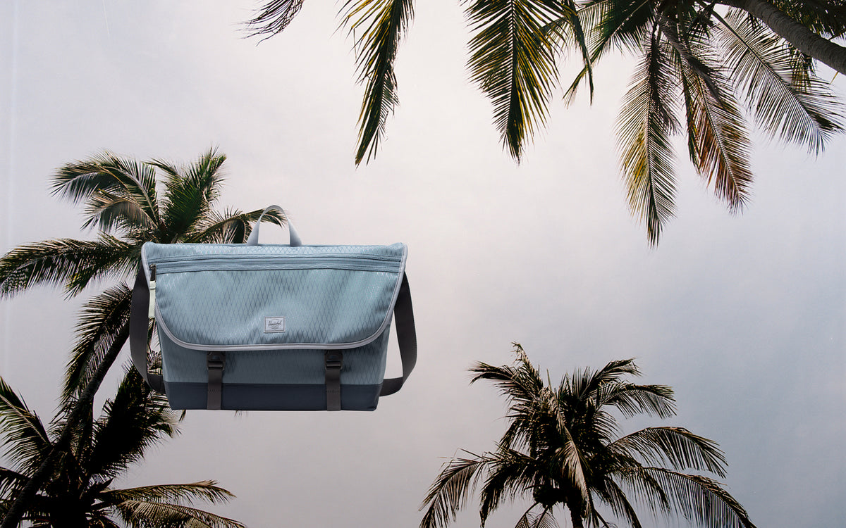Herschel Supply Co. Cove Messenger bag in Blue Mirage Diamond/Sea Storm.