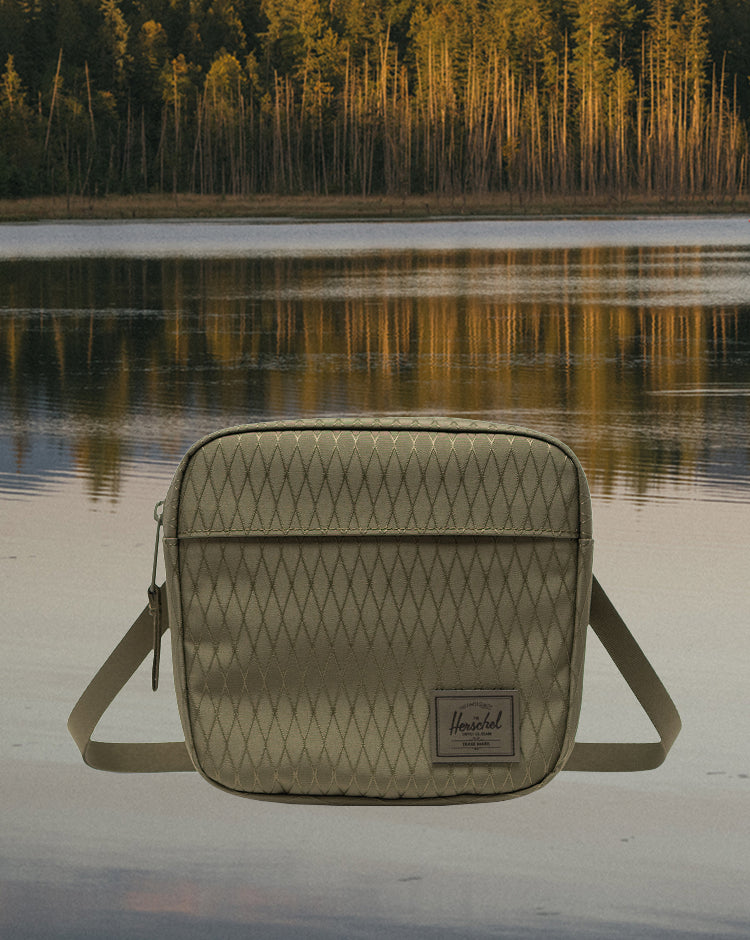 Herschel Classic™ Crossbody – Herschel Supply Co. USA