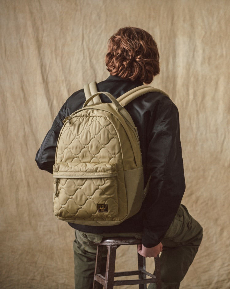 Herschel Classic XL Quilted Capsule – fotografie modelu