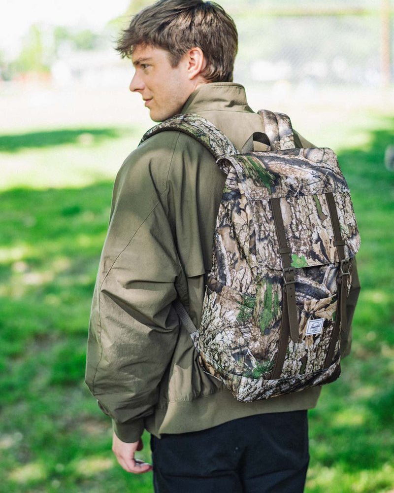 camo herschel backpack Supply Co | Herschel Retreat - 23L The Herschel Supply Retreat Backpack is a simple HERSCHEL SUPPLY CO. Retreat Backpack
