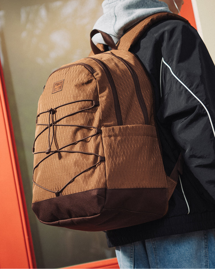 herschel backpack 10k Kaslo Tech Mood Indigo Daypack - 20L The main compartment includes a zippered mesh storage sleeve HERSCHEL KASLO BACKPACK TECH