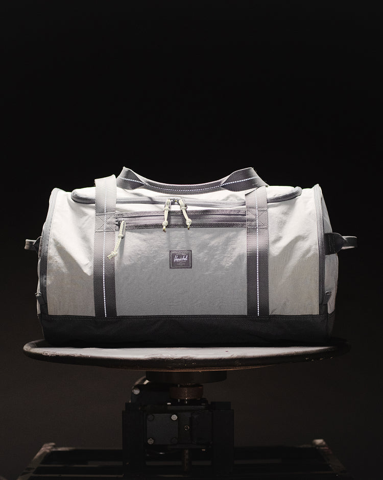 Herschel Kaine Ripstop Reflective Duffle – fotografie modelu