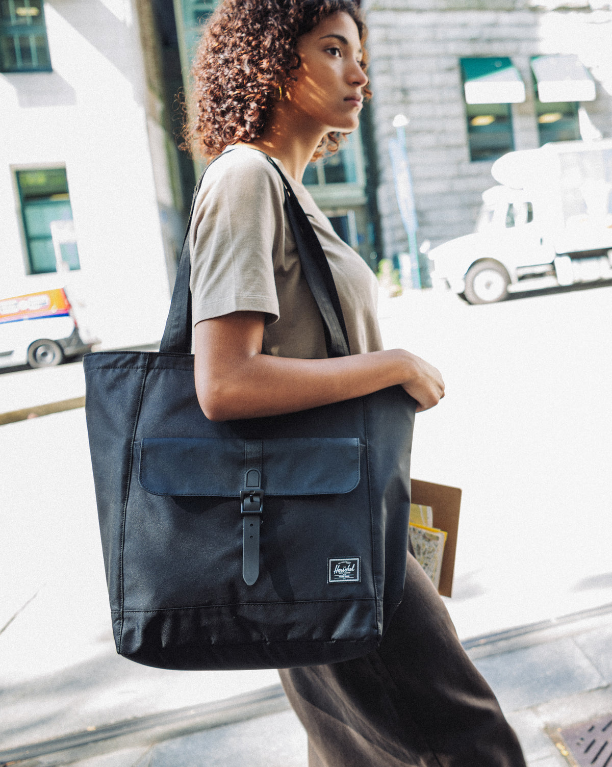 Herschel Retreat Tote Twill – fotografie modelu