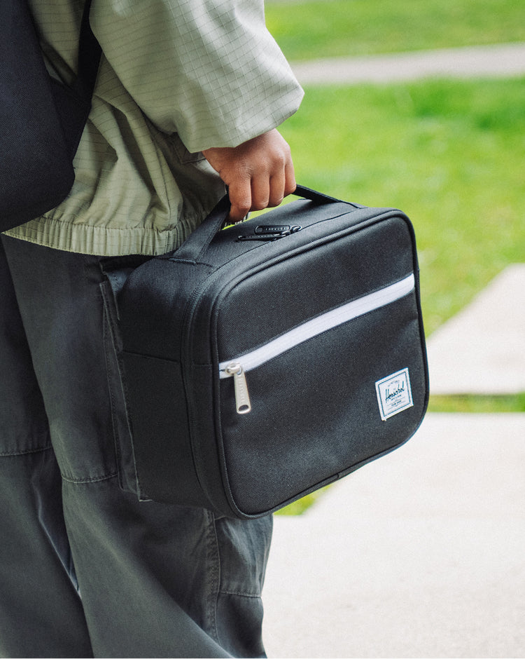 herschel backpack and lunchbox Classic have accessory for children in the Lunch boxes category Pop Quiz Lunch Box