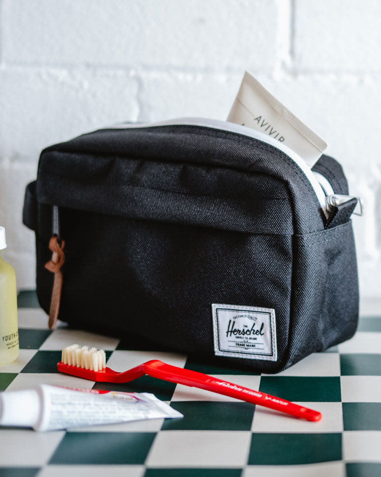 Chapter Small Travel Kit – Herschel Supply Co. USA