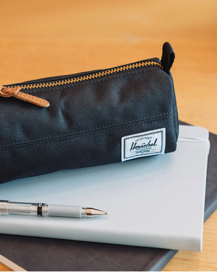 Settlement Pencil Case – Herschel Supply Co. USA
