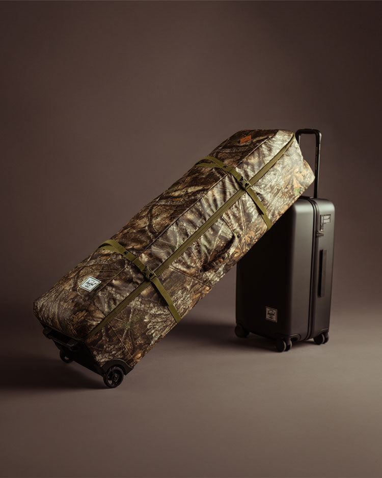 Realtree Herschel Heritage Golf Travel Wheelie Bag
