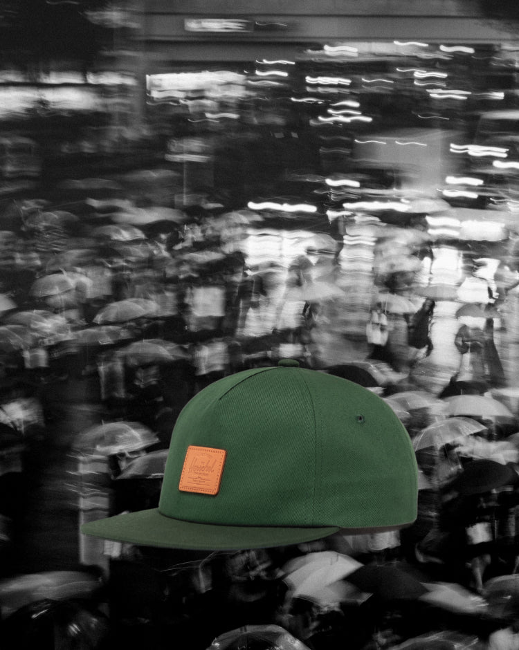 Herschel Supply Co Scout Vintage Cap in Dark Green and Mountain View.