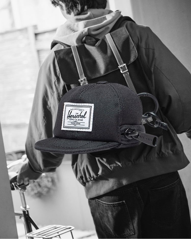 Sylas Classic Cap Bag Charm – Herschel Supply Co. USA