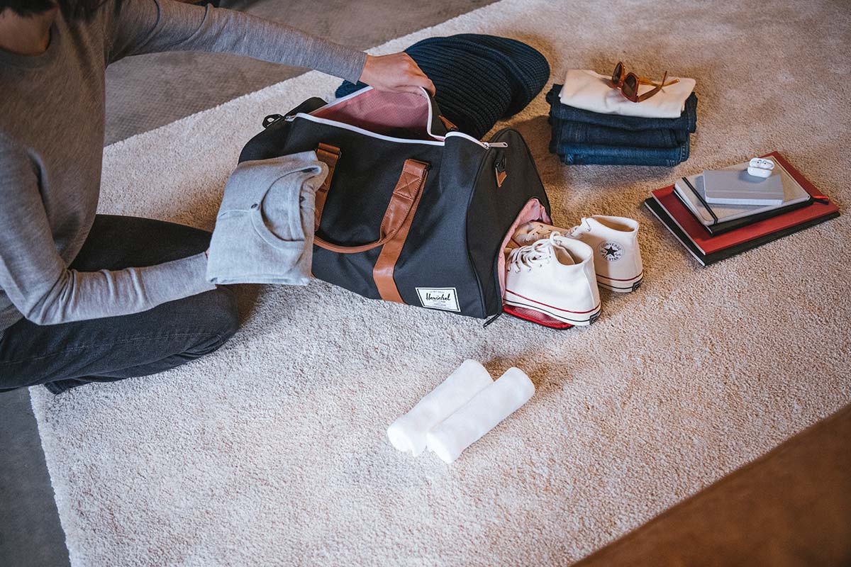herschel weekender bag mens