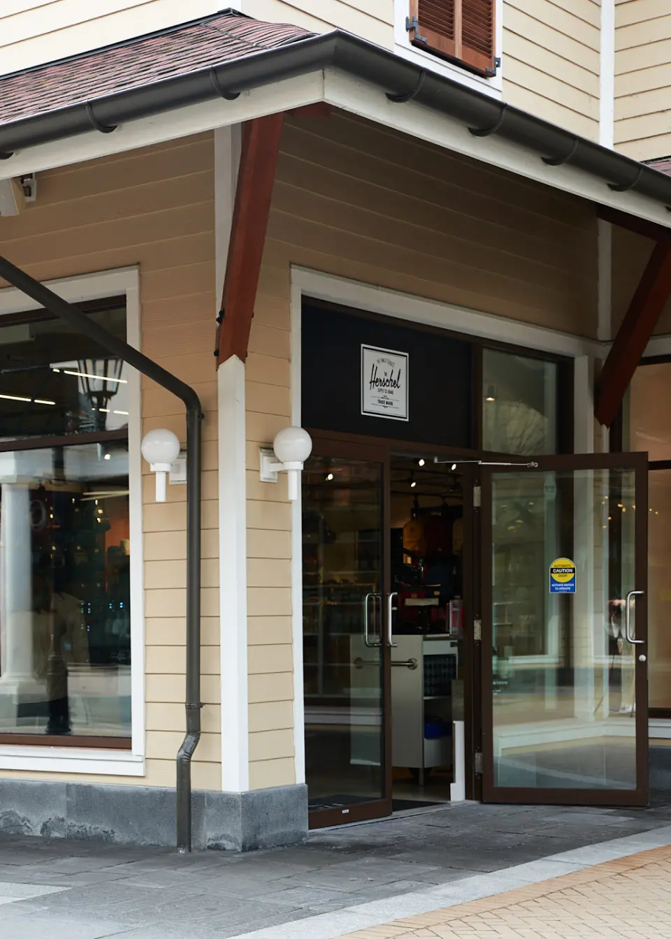 Herschel Supply McArthur Glen Outlet