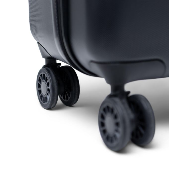 changing luggage wheels