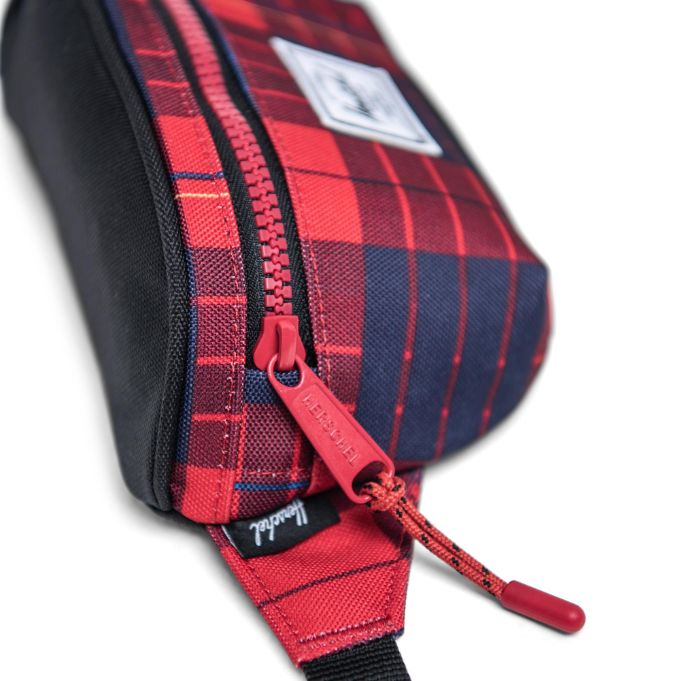 herschel twelve hip pack