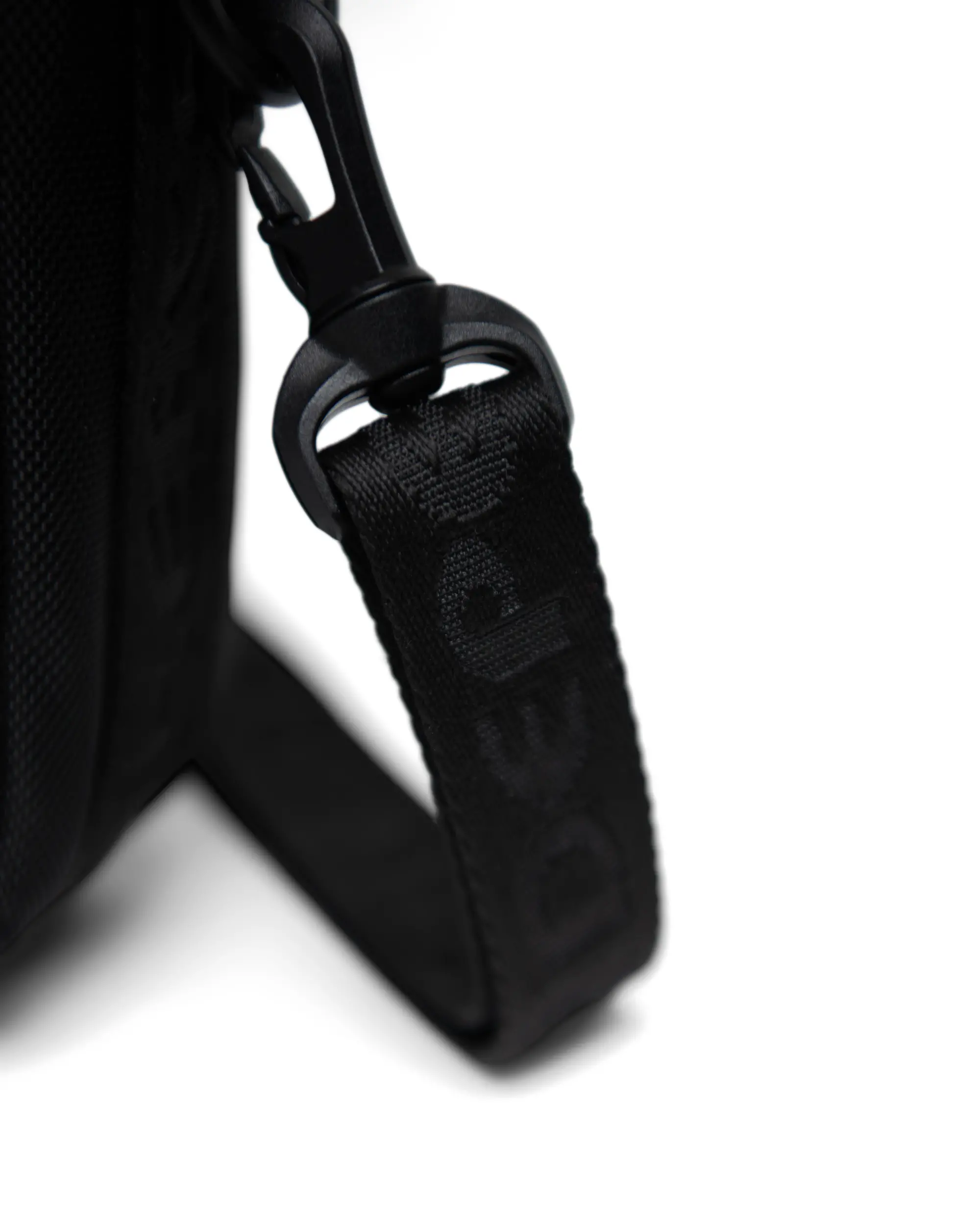 Heritage Crossbody Bag Independent | Herschel Supply Co.