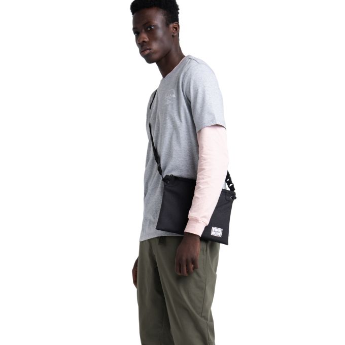 herschel alder hip pack