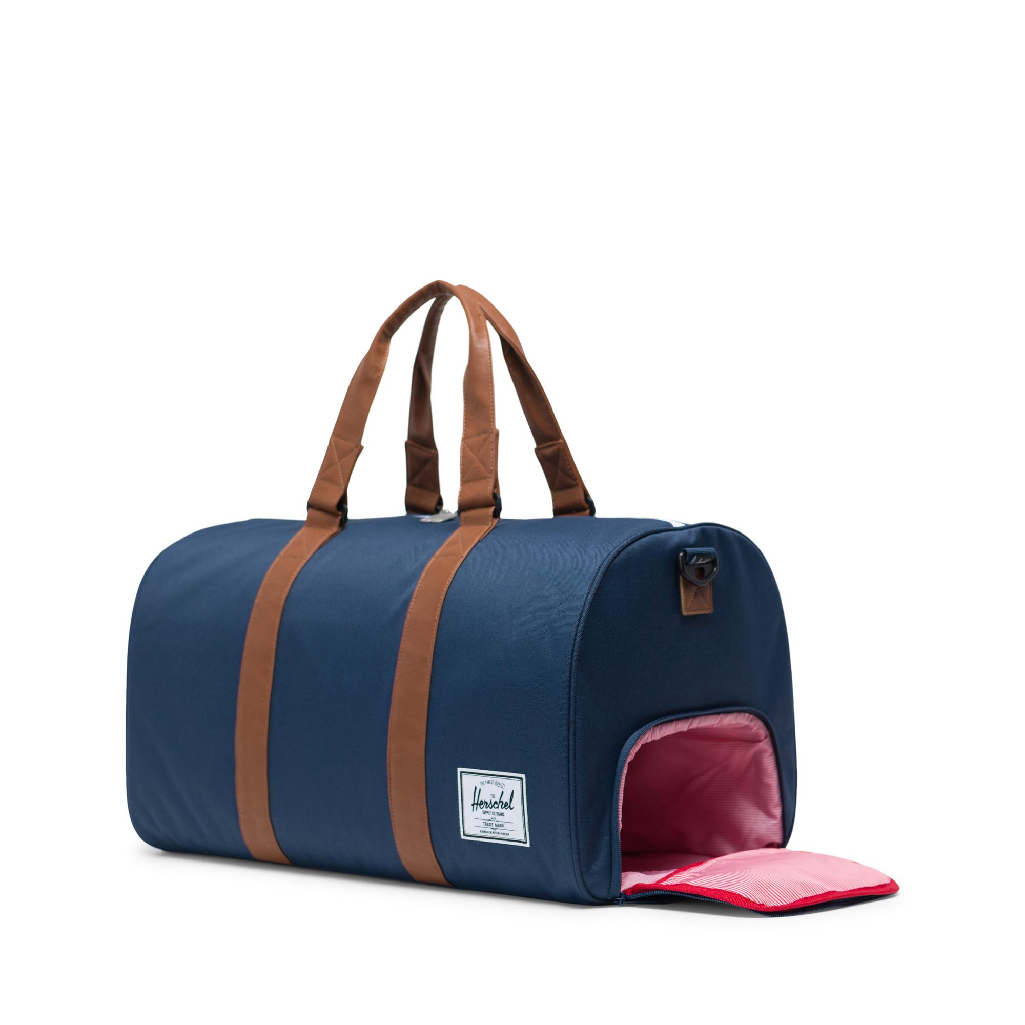 La bolsa de deporte de Herschel se llama Novel - Kontemporaneo