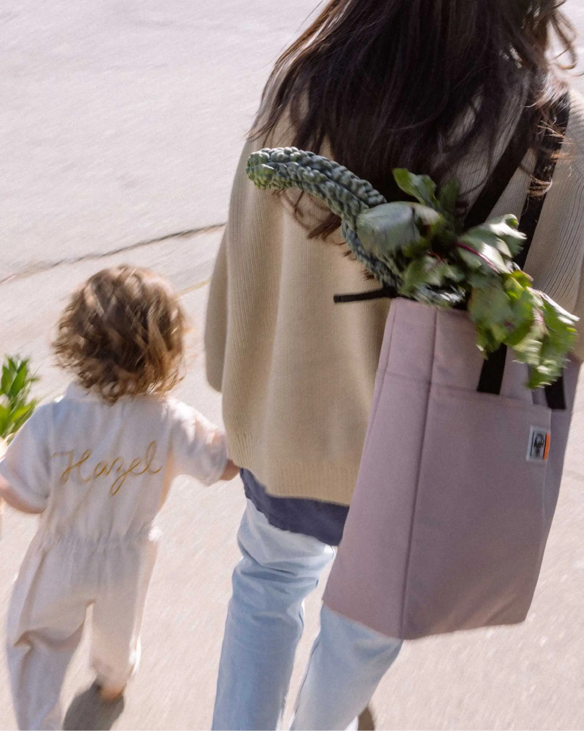 Alexander Zip Tote Small | Insulated