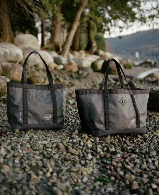 Outdoor Totes | Herschel Supply Company