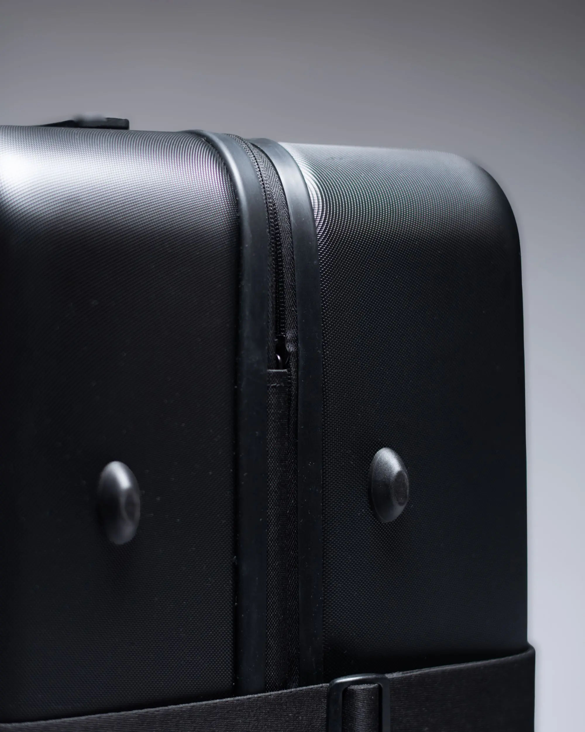 Herschel Heritage™ Hardshell Medium Luggage Expandable - 66L